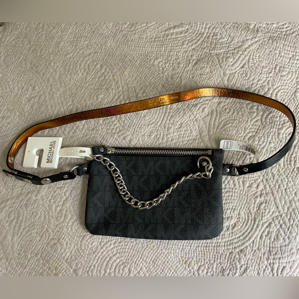Michael Kors wristlet